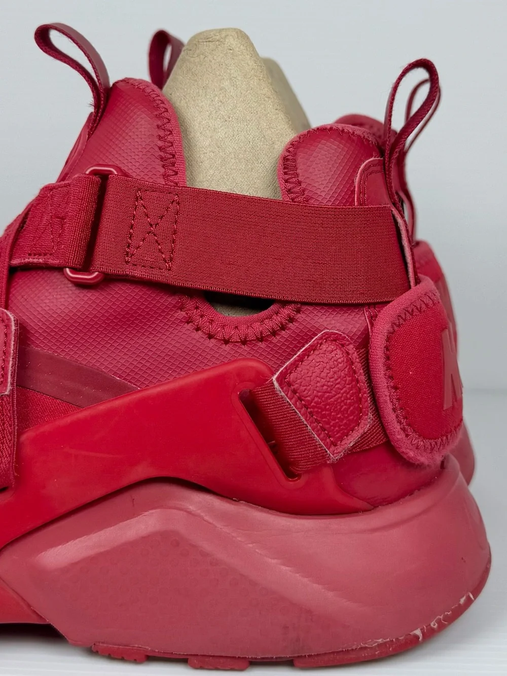 Nike Air Huarache City GS Gym Red Shoes 7Y Women’s 8.5 AJ6662-601
